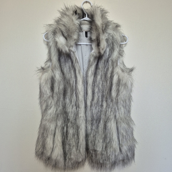 White House Black Market Gray Faux Fur Sleeveless Vest – Size S - Picture 1 of 6